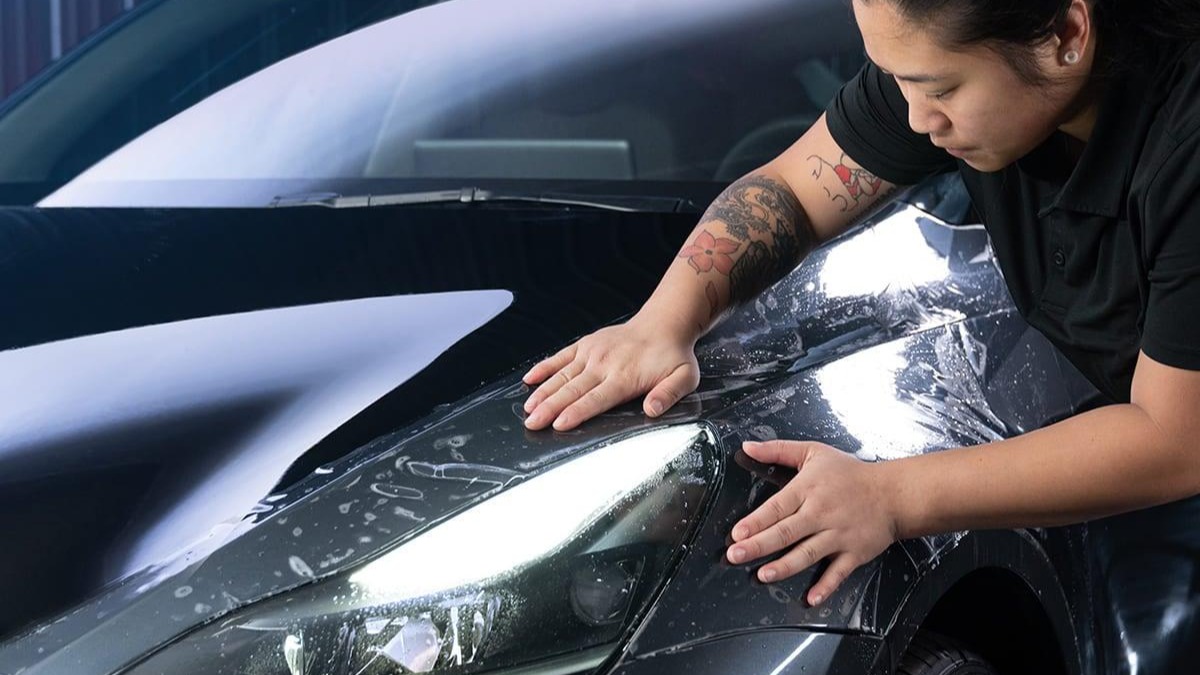 PPF vs Ceramic Coating: Which One is Better for Your Car?